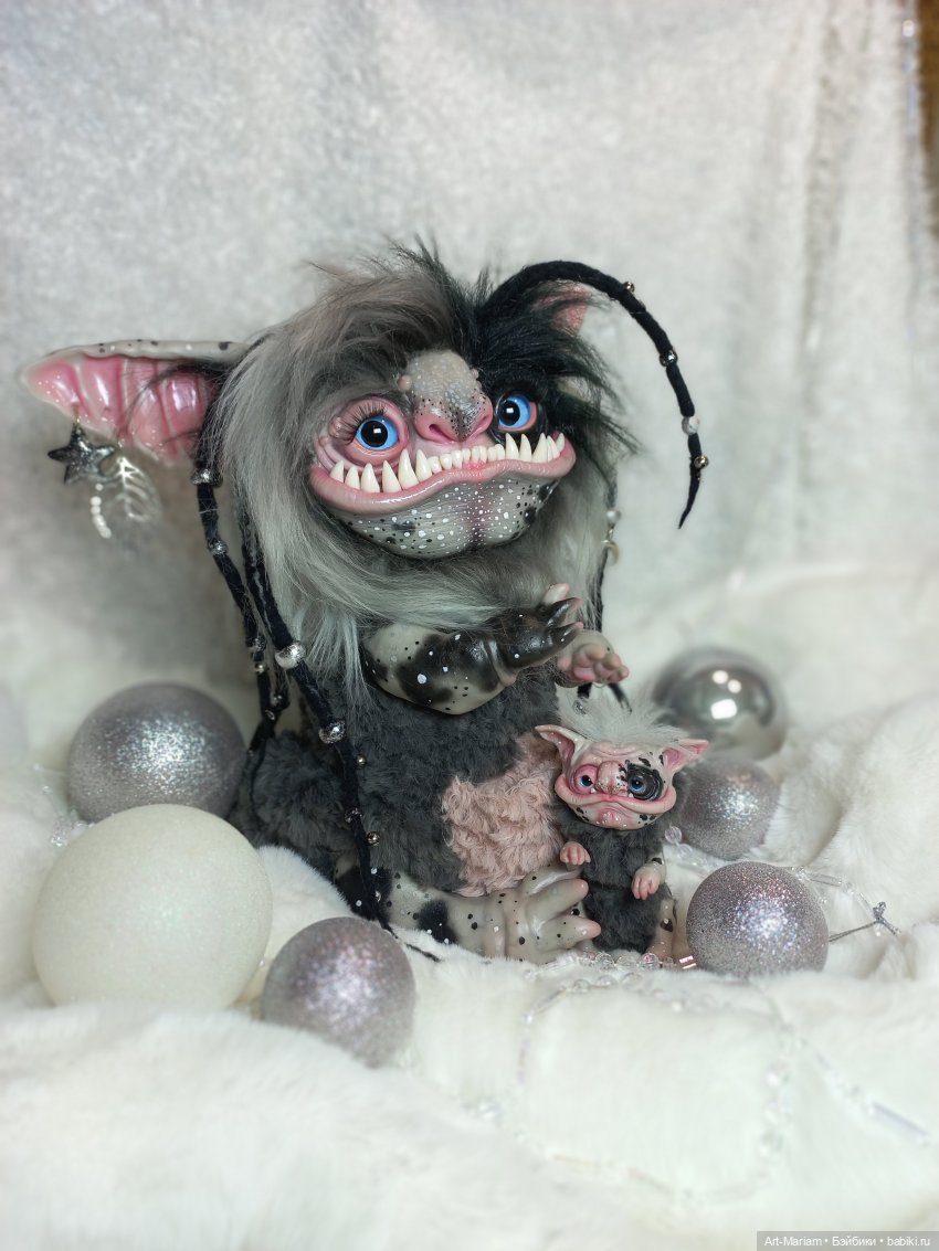 Шушундра с малышом