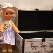 Оля наполняет сундук