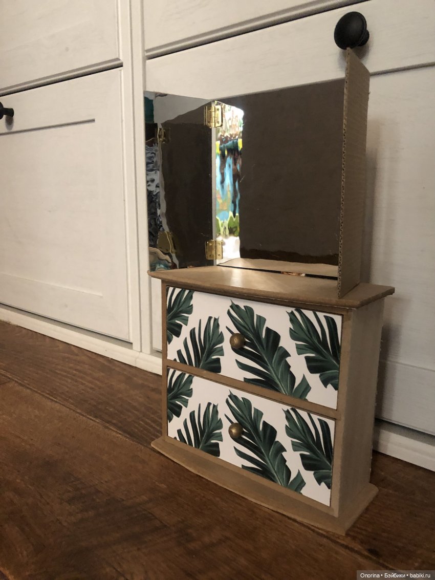 Трельяж для Оли — Мебель для кукол и домиков: фото