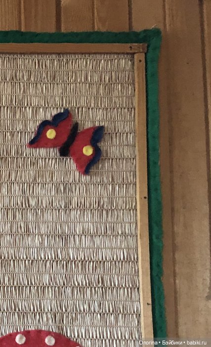Коврик из соломки с аппликацией (фото 8)