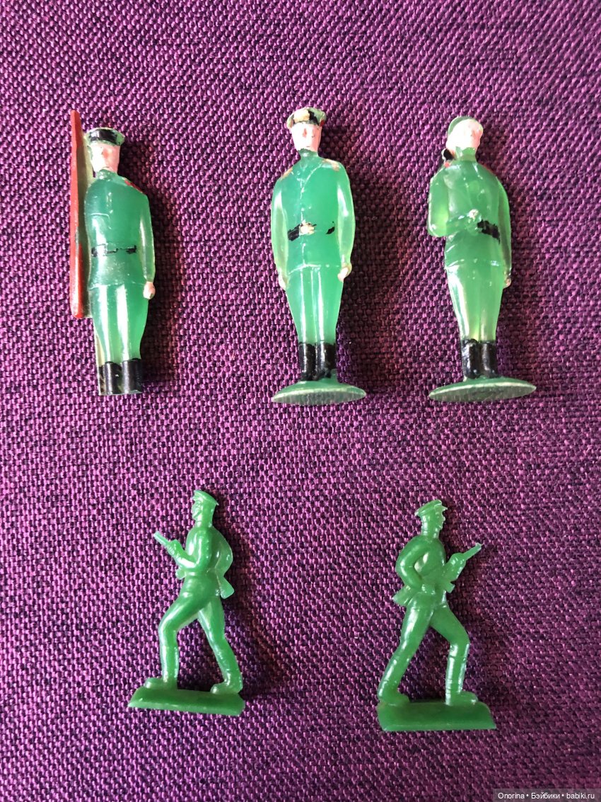 Солдатики мальчика 60-х годов