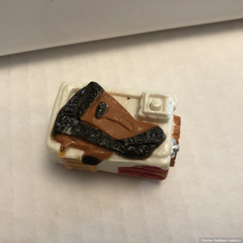 Игрушки из шоколадных яиц «Сказка на ладошке» часть 2