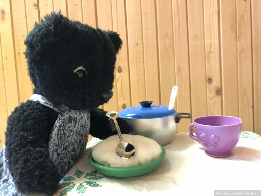 Уголёк варит кашу — Игрушки СССР и советского детства: резиновые (фото 9)