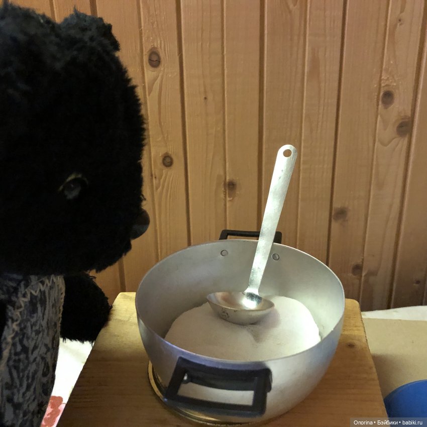 Уголёк варит кашу — Игрушки СССР и советского детства: резиновые (фото 4)