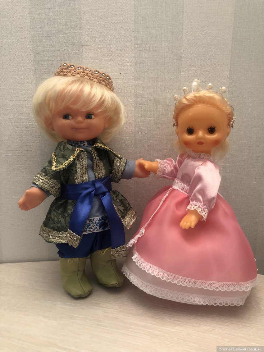 Сказочные наряды для Оли и Антошки