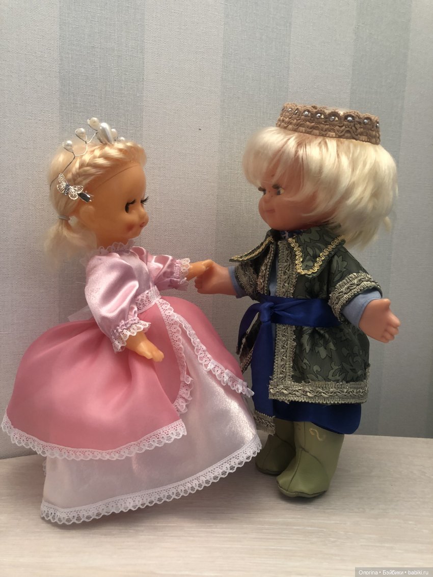 Сказочные наряды для Оли и Антошки