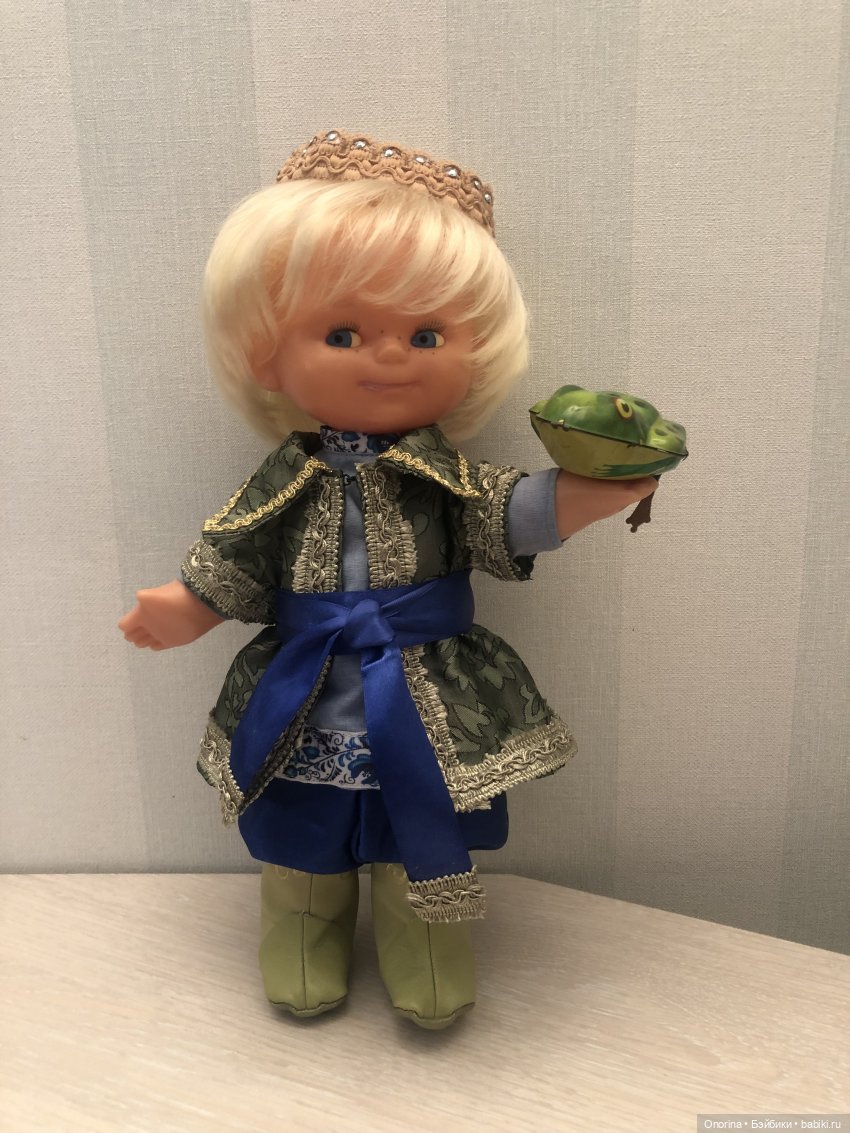 Сказочные наряды для Оли и Антошки