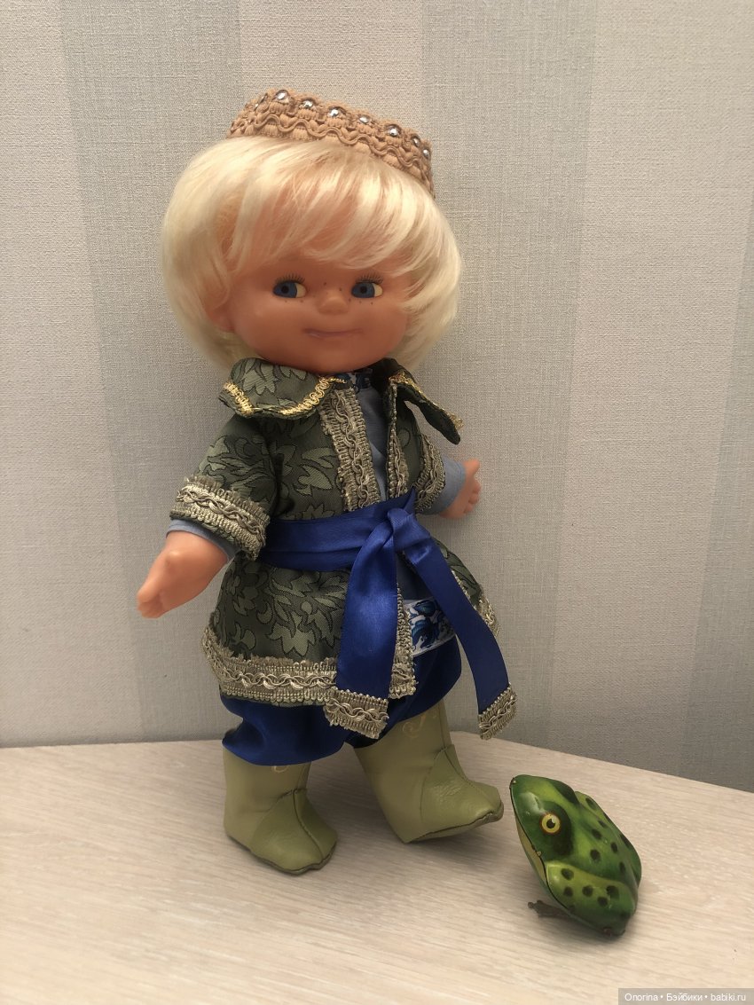 Сказочные наряды для Оли и Антошки