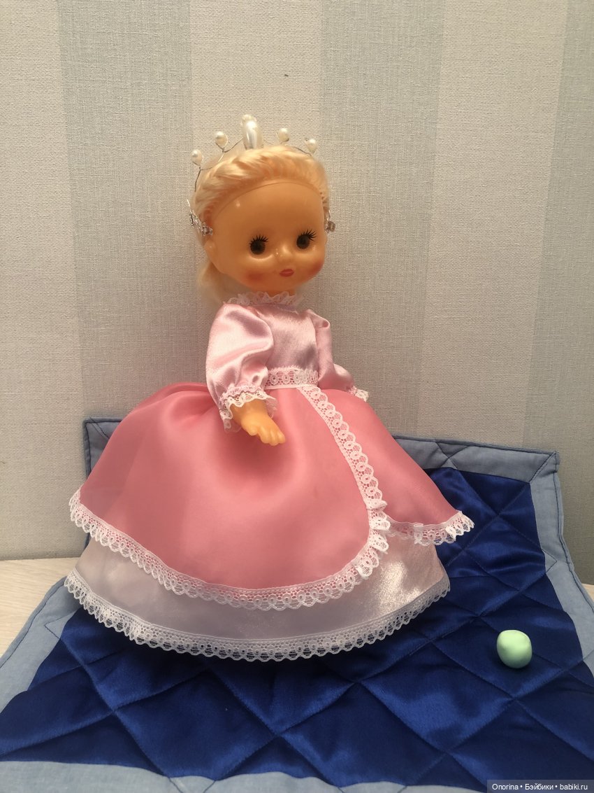 Сказочные наряды для Оли и Антошки