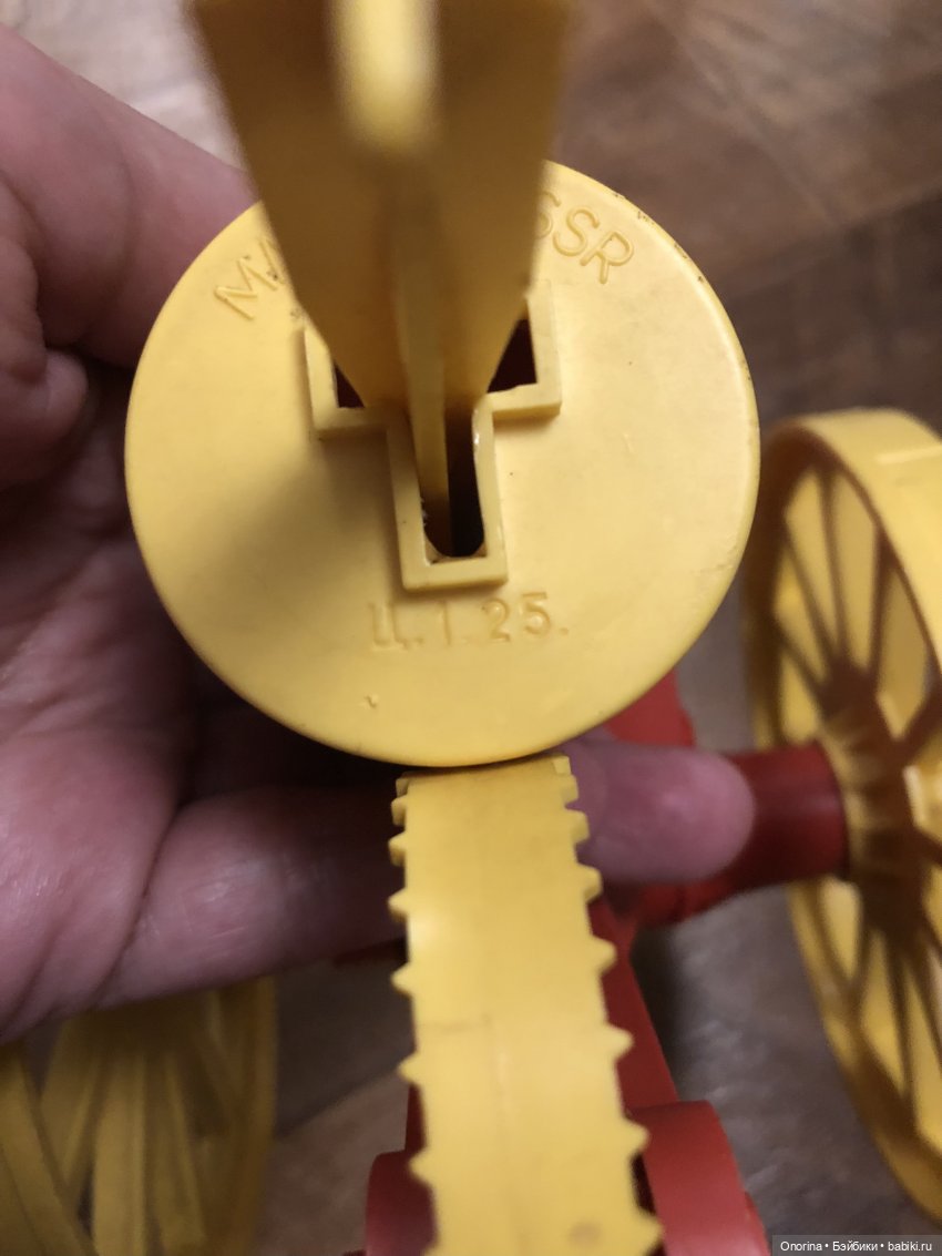 А из нашего окна площадь Красная видна. Ремонт пушки из колкого пластика (фото 3)