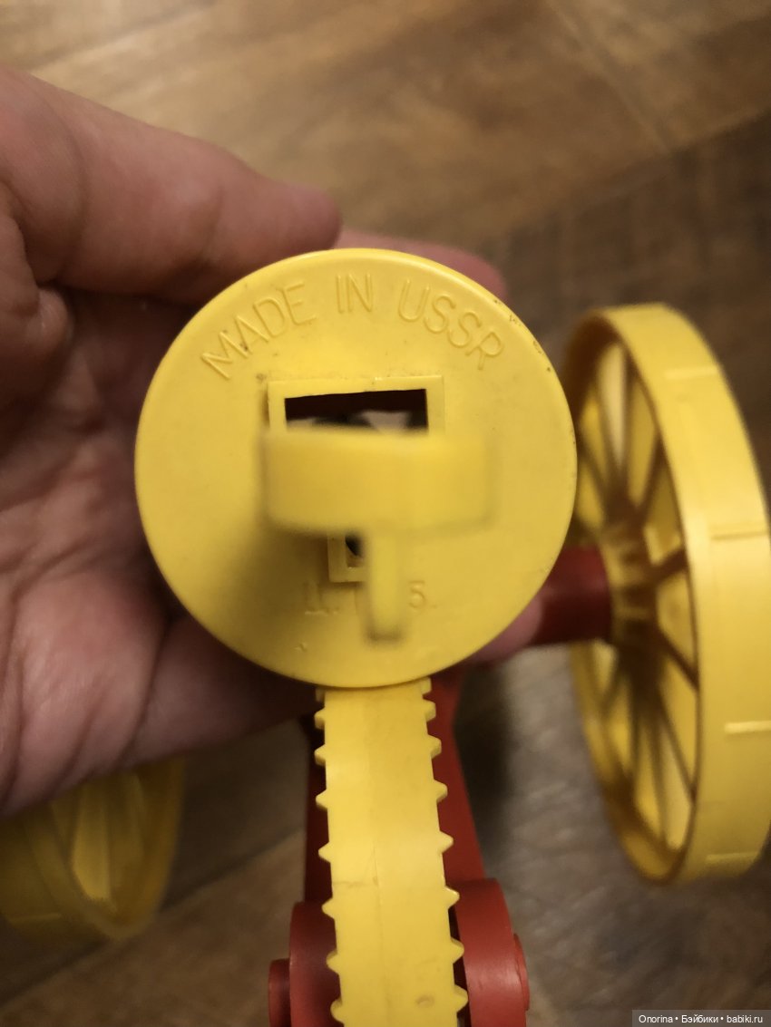 А из нашего окна площадь Красная видна. Ремонт пушки из колкого пластика (фото 2)