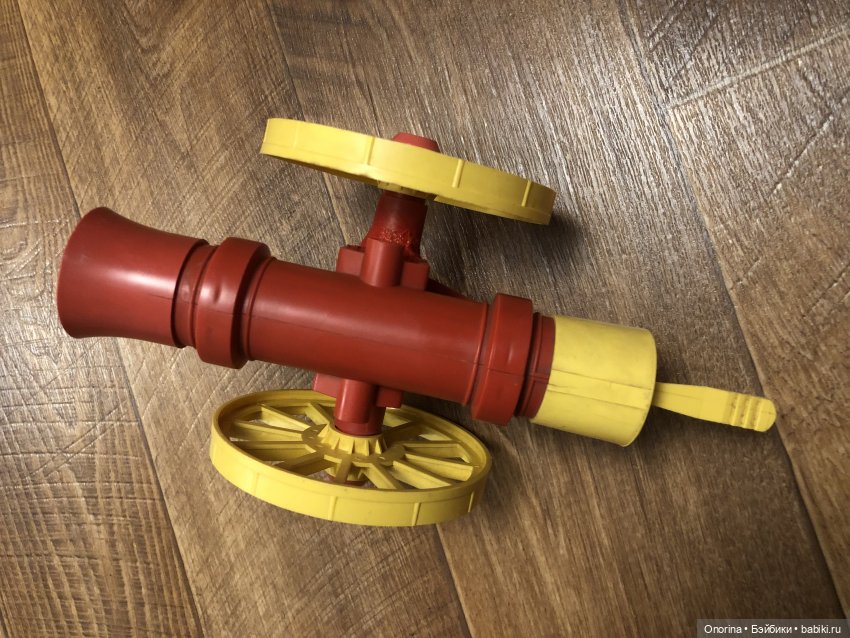 А из нашего окна площадь Красная видна. Ремонт пушки из колкого пластика