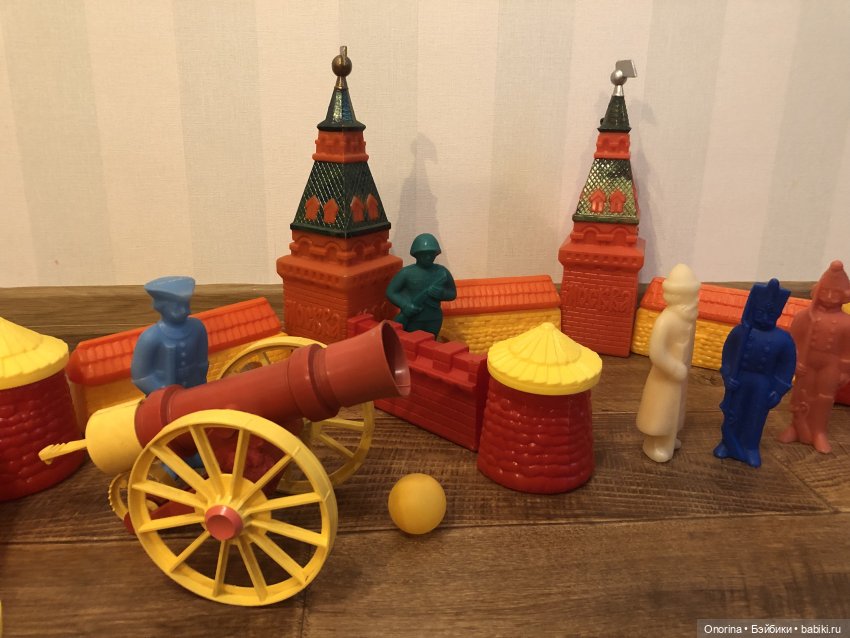 А из нашего окна площадь Красная видна. Ремонт пушки из колкого пластика