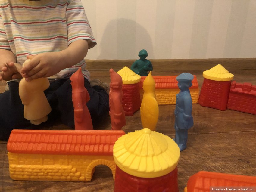 А из нашего окна площадь Красная видна. Ремонт пушки из колкого пластика