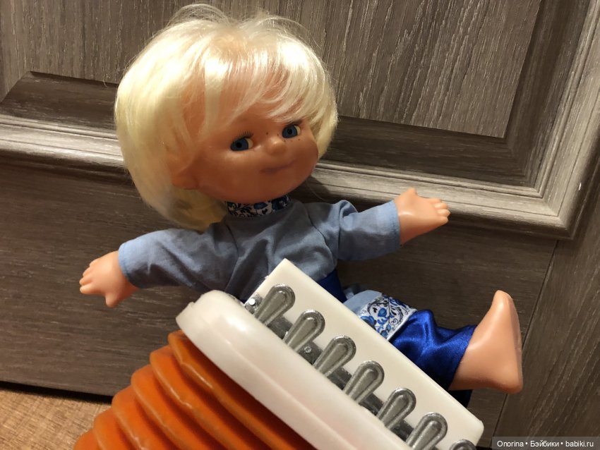 А я играю на гармошке… — Ремонт кукол СССР и ГДР (немок): чернота (фото 7)