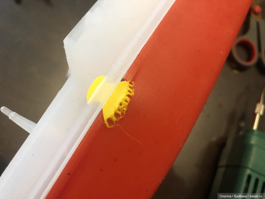 Паром Паромыч, рек русских помощь, Плыви тихонько по волнам дне…