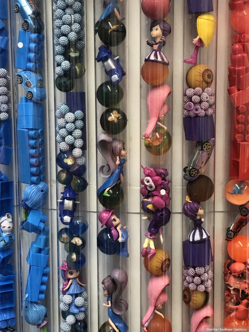 Колонна из игрушек — Интересное и необычное: фотоподборки (фото 3)