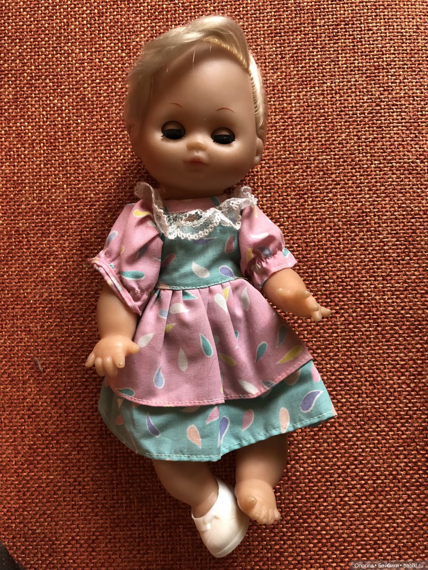 На чердаке, на чердаке есть уголок укромный