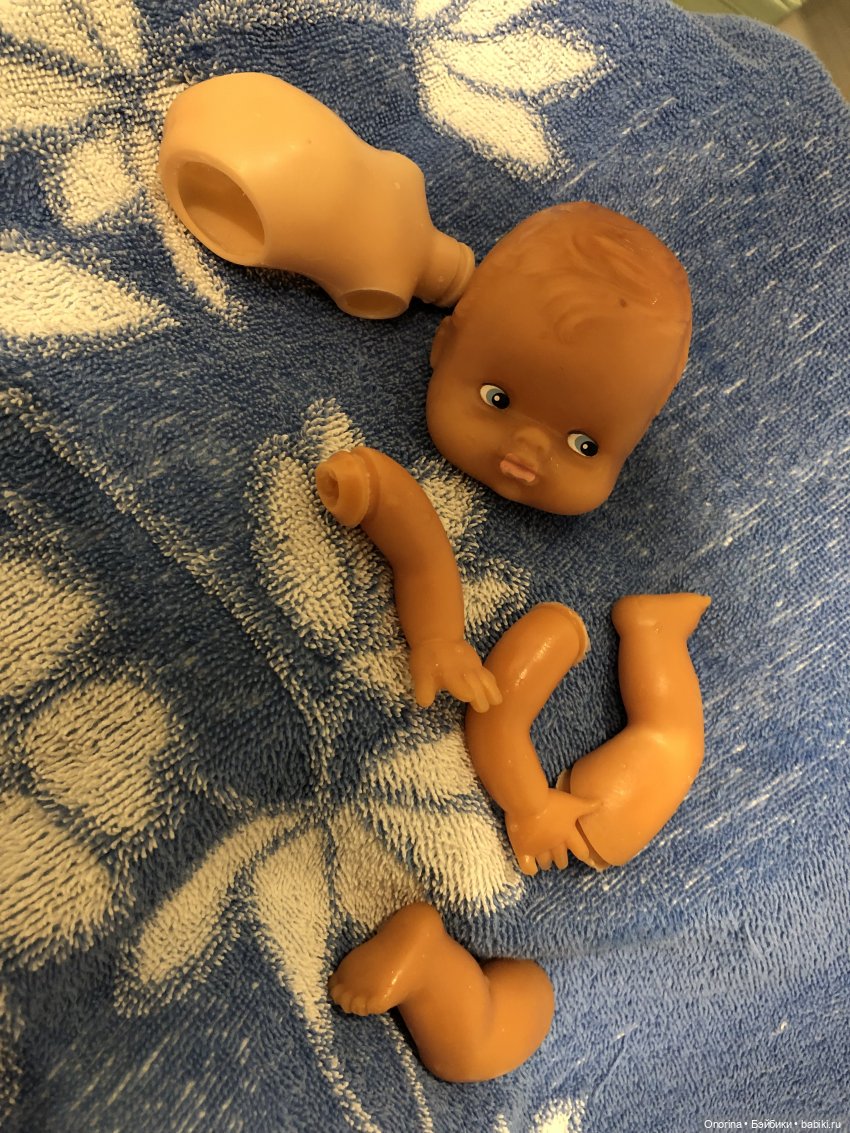 На чердаке, на чердаке есть уголок укромный