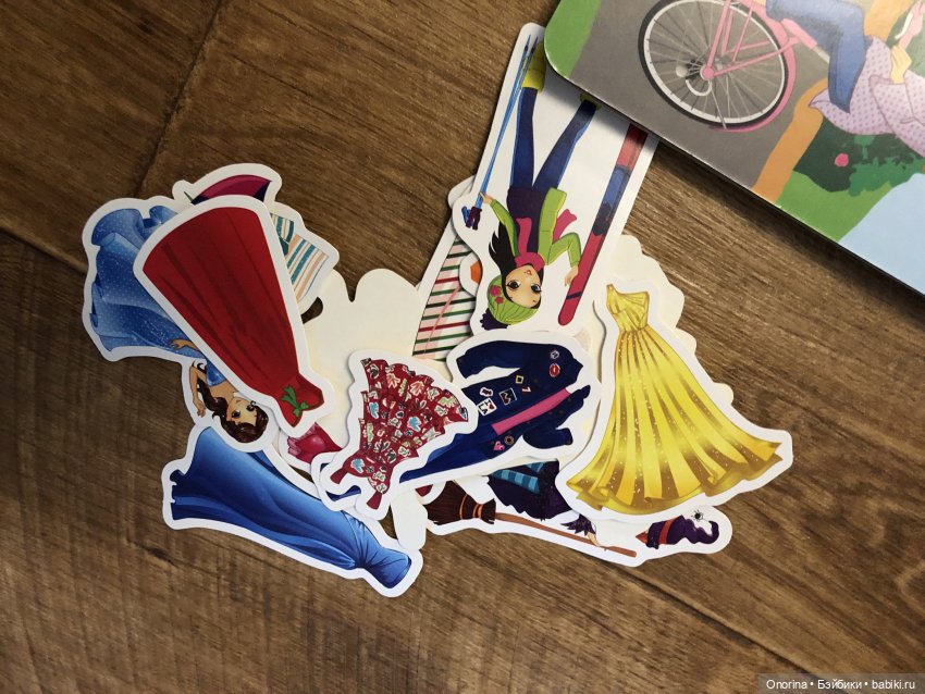 Новогодние подарки — Новый год и Рождество: праздничные фото кукол