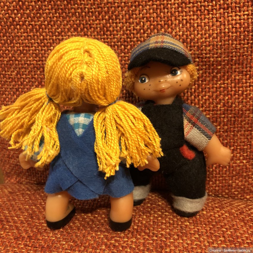 Новенькие: Жёлтая Луна, Гензель и Каролин