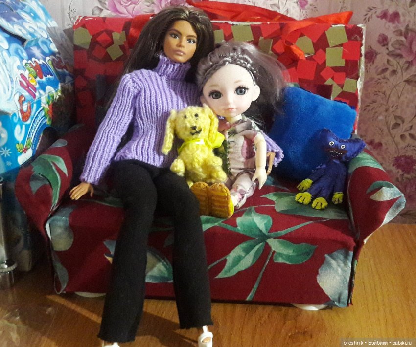 Диван в нашем доме — Мебель для кукол и домиков: фото