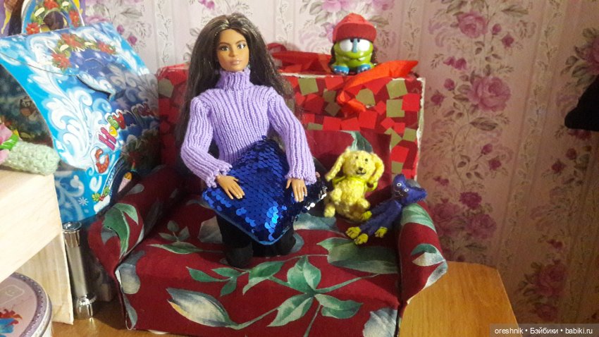 Диван в нашем доме — Мебель для кукол и домиков: фото