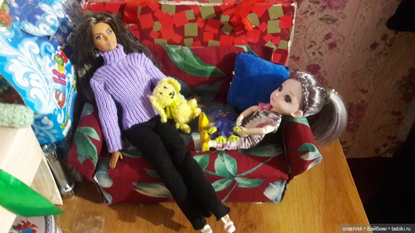 Диван в нашем доме — Мебель для кукол и домиков: фото