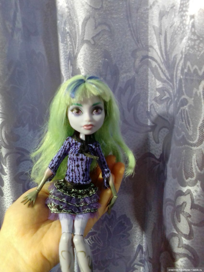 Новенькая куколка, выяснения отношений с куклами или олицетворяющий бред вне рамок