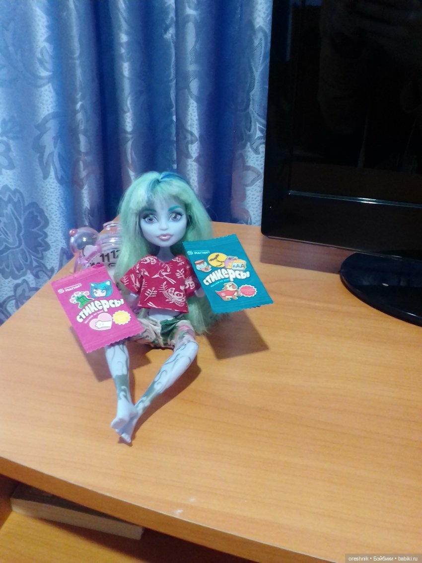 Новенькая куколка, выяснения отношений с куклами или олицетворяющий бред вне рамок