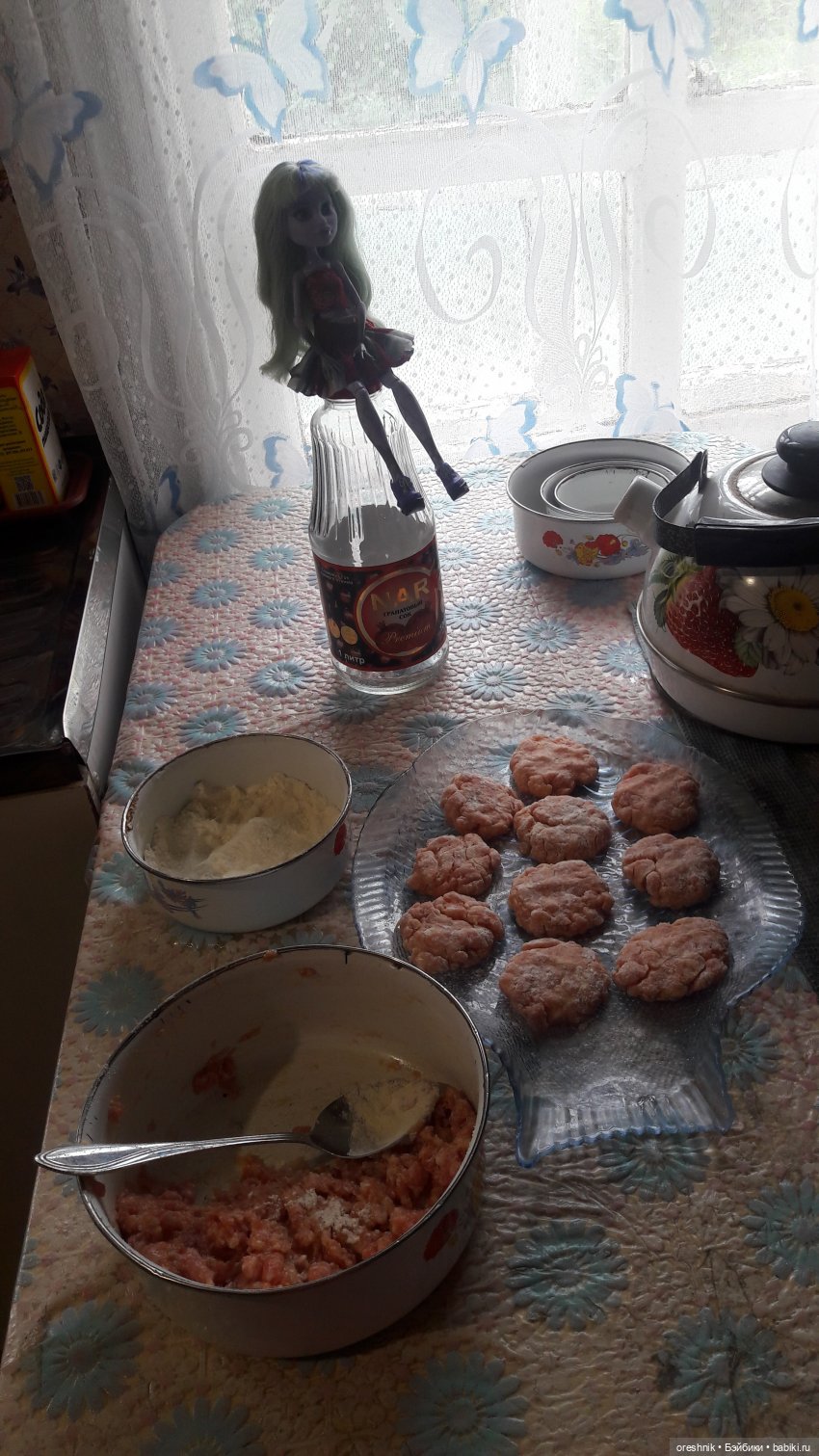 Твайла дежурит на кухне — Куклы Monster High и Ever After High: G1 (фото 3)