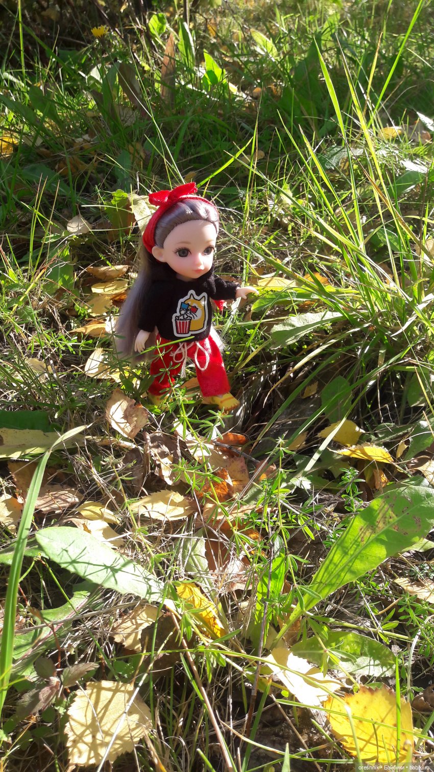 Как я осенью в листьях загорала🍁🍂🌤️ (фото 7)