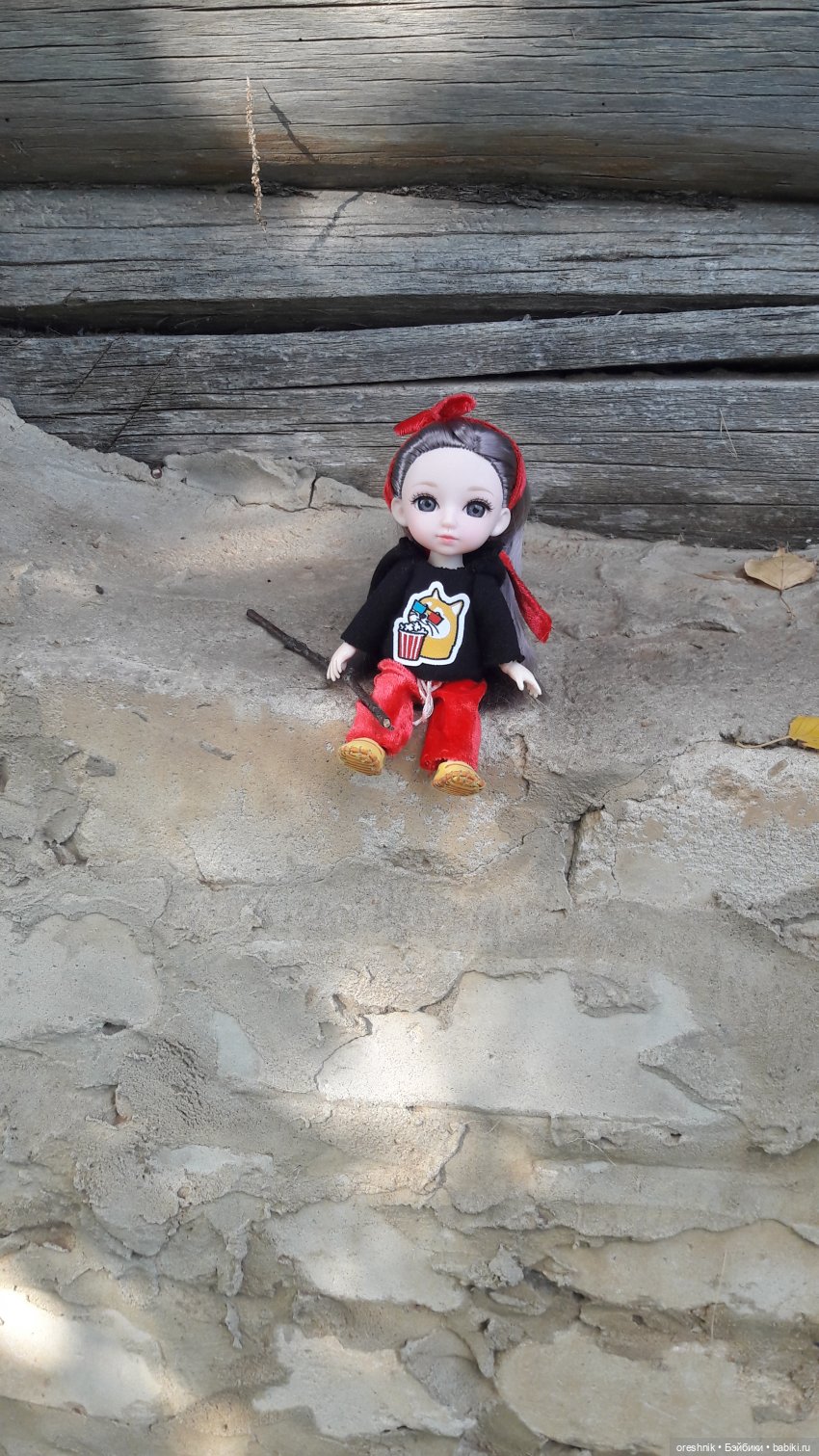 Как я осенью в листьях загорала🍁🍂🌤️