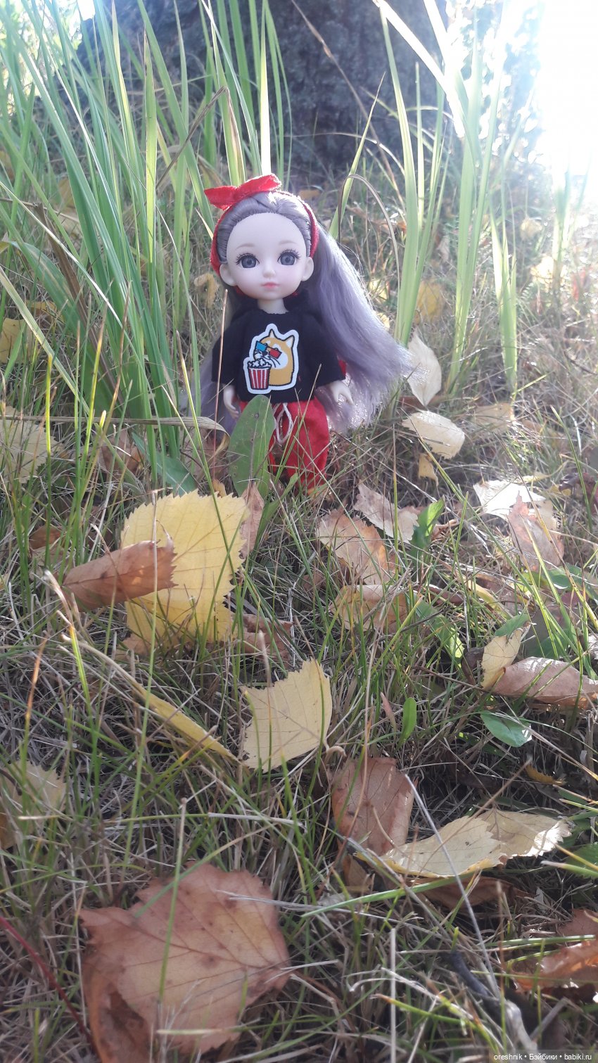 Как я осенью в листьях загорала🍁🍂🌤️ (фото 2)