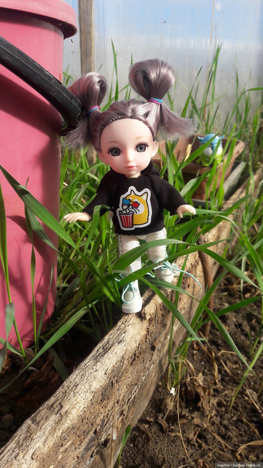 Моя маленькая взрослая Яночка и Ам-нямчик вдыхают весну🌺🌱☀️