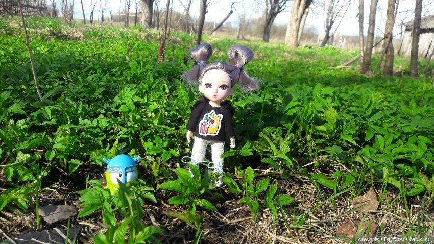 Моя маленькая взрослая Яночка и Ам-нямчик вдыхают весну🌺🌱☀️