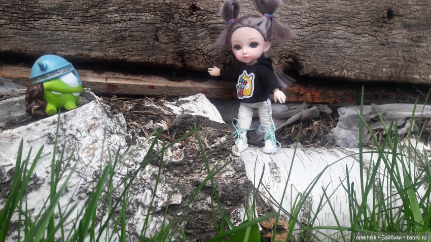 Моя маленькая взрослая Яночка и Ам-нямчик вдыхают весну🌺🌱☀️