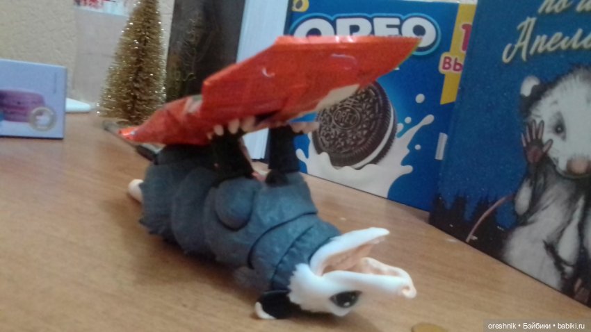 Будни Опоссума. Макароны с луком или кто вкуснее