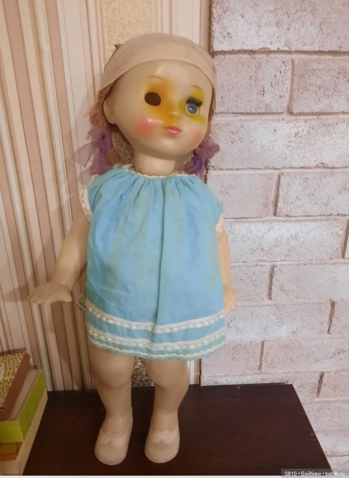 Чем вывести пятна от пластилина на лице пластмассовой куклы