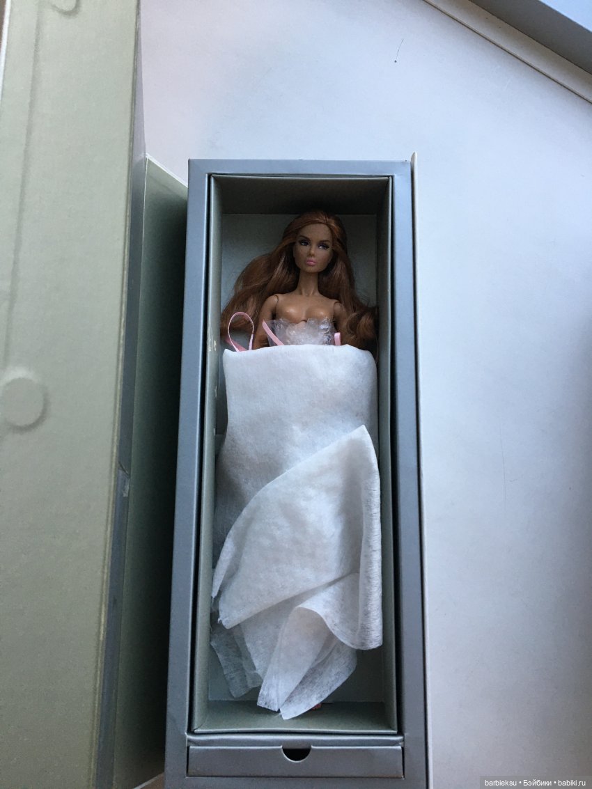 Alysa Back to Collection 2012 Tropicalia Convention