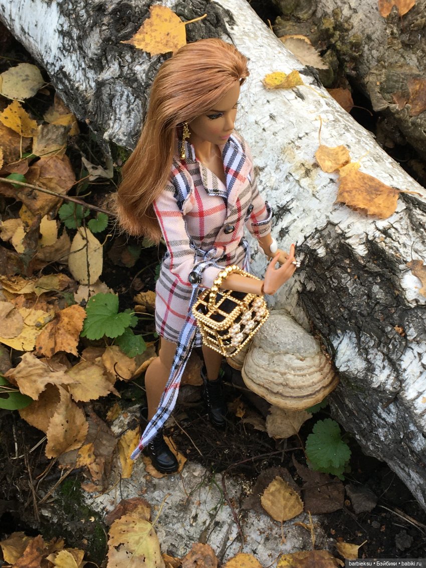 Alysa Back to Collection 2012 Tropicalia Convention