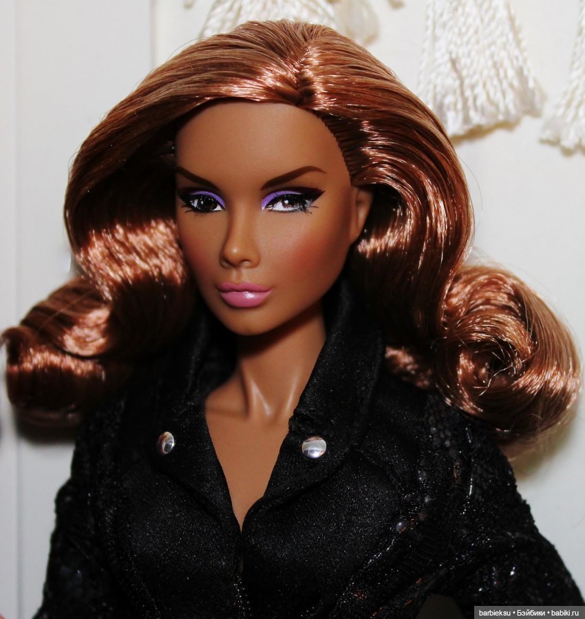 Alysa Back to Collection 2012 Tropicalia Convention