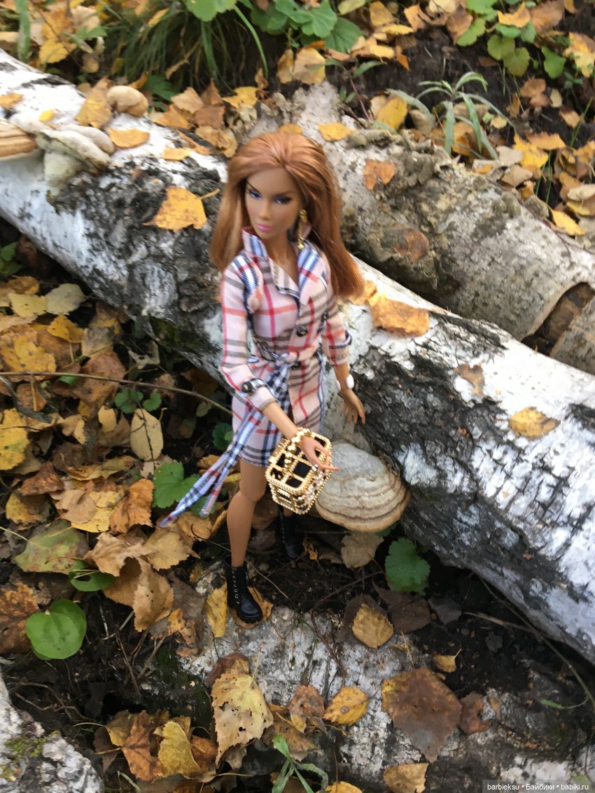 Alysa Back to Collection 2012 Tropicalia Convention