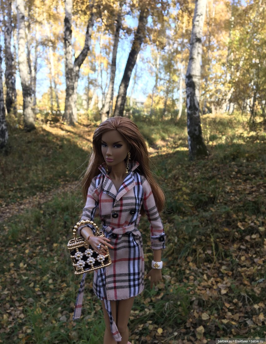 Alysa Back to Collection 2012 Tropicalia Convention