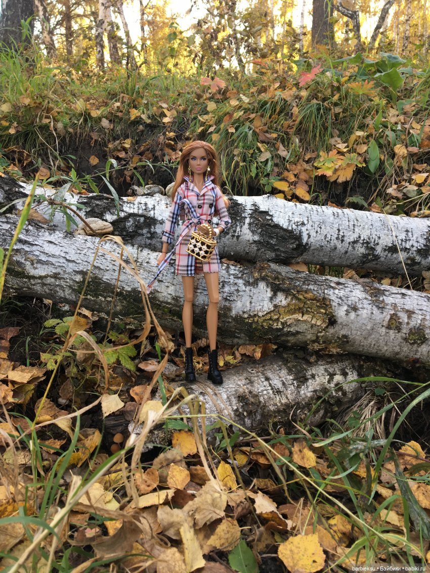 Alysa Back to Collection 2012 Tropicalia Convention