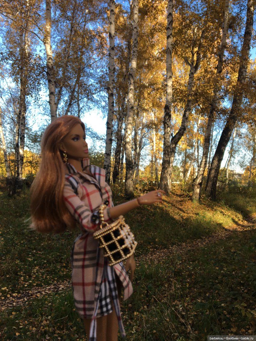 Alysa Back to Collection 2012 Tropicalia Convention