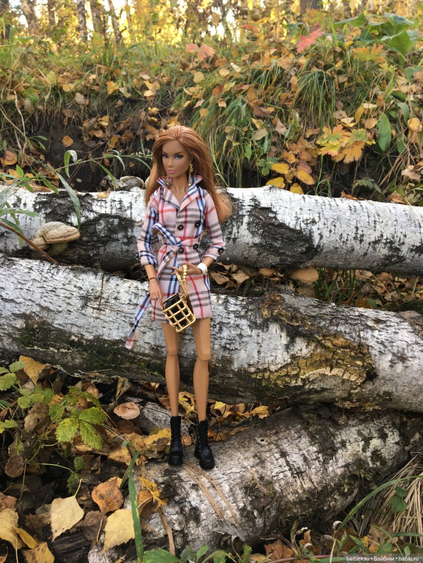 Alysa Back to Collection 2012 Tropicalia Convention