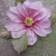 Цветок шиповника из натурального шелка