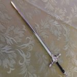 Меч из металла