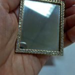 Зеркало в раме со стразами